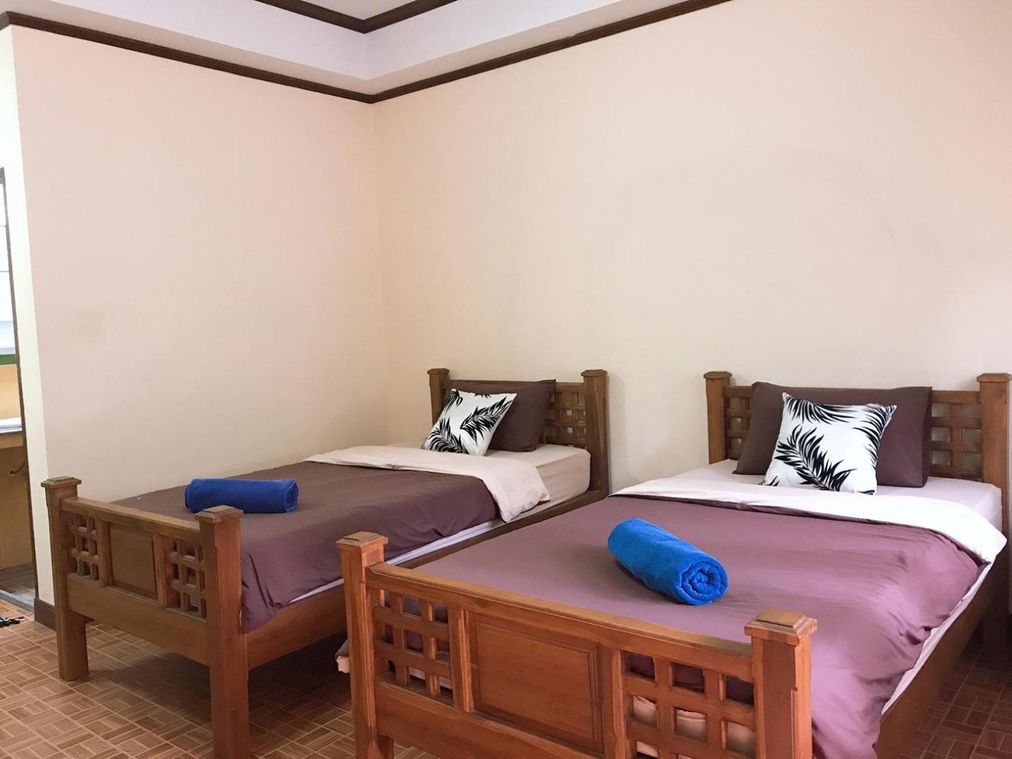 Jungle Hut Bungalows & Hotel Haad Chao Phao Room photo