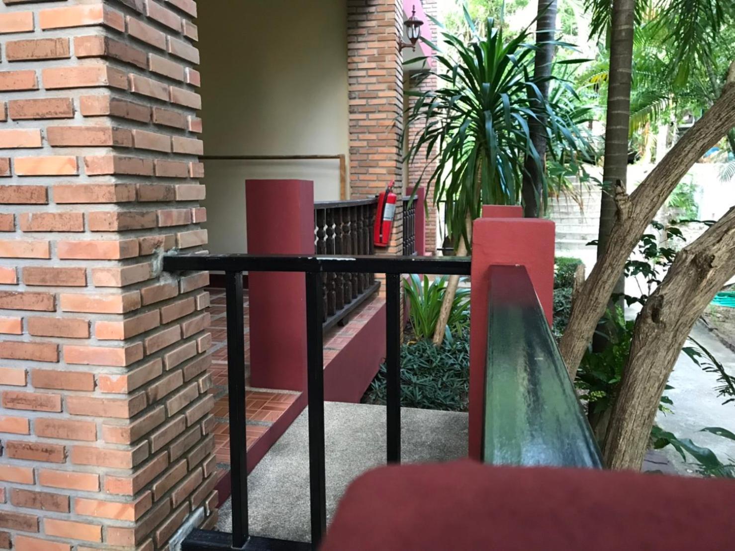 Jungle Hut Bungalows & Hotel Haad Chao Phao Room photo