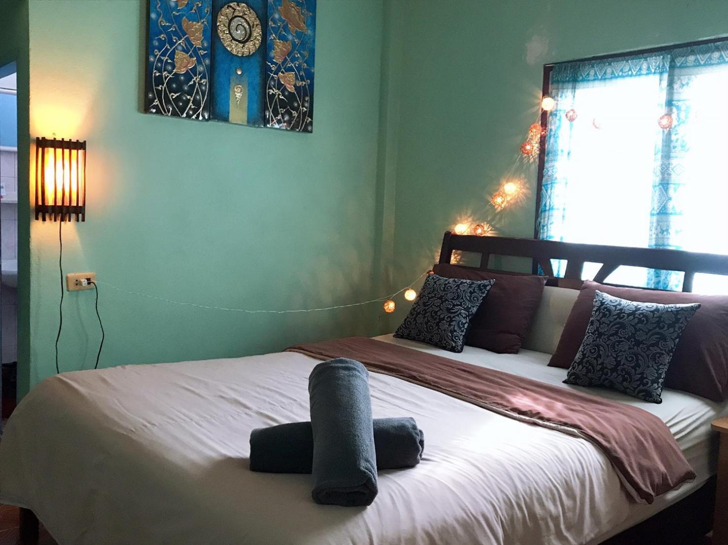 Jungle Hut Bungalows & Hotel Haad Chao Phao Room photo