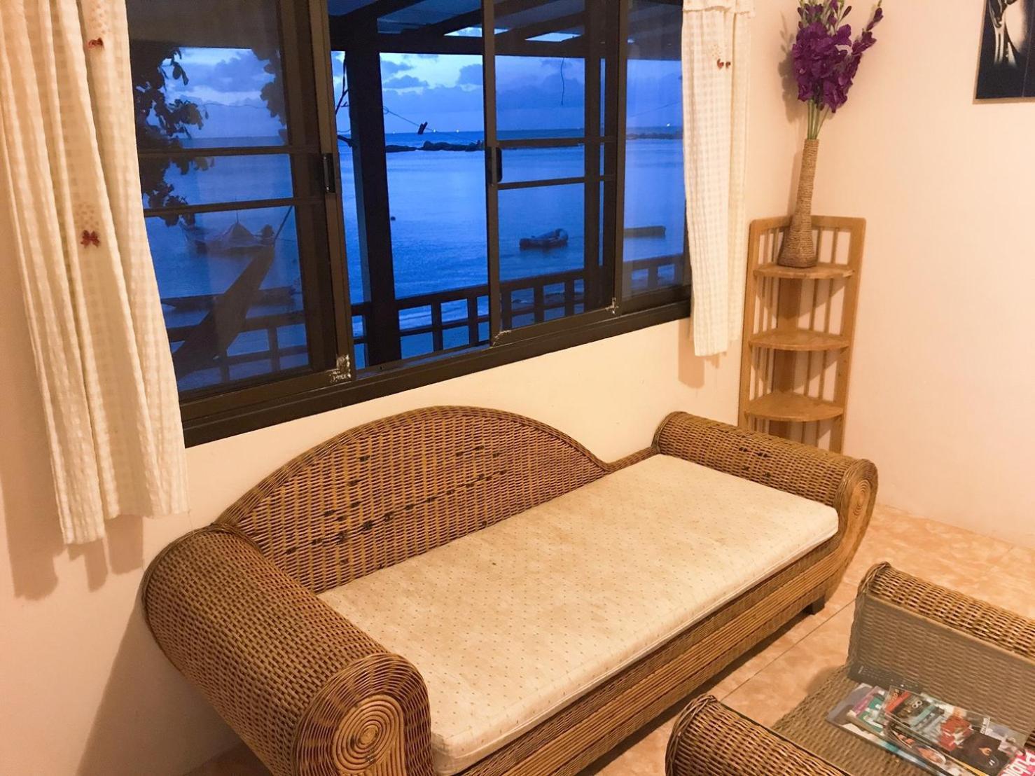 Jungle Hut Bungalows & Hotel Haad Chao Phao Room photo