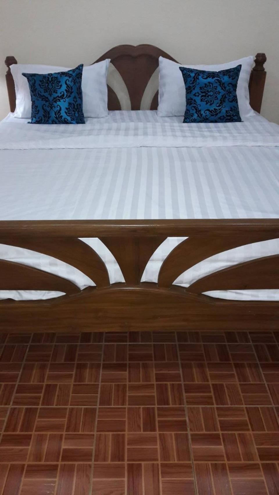 Jungle Hut Bungalows & Hotel Haad Chao Phao Room photo